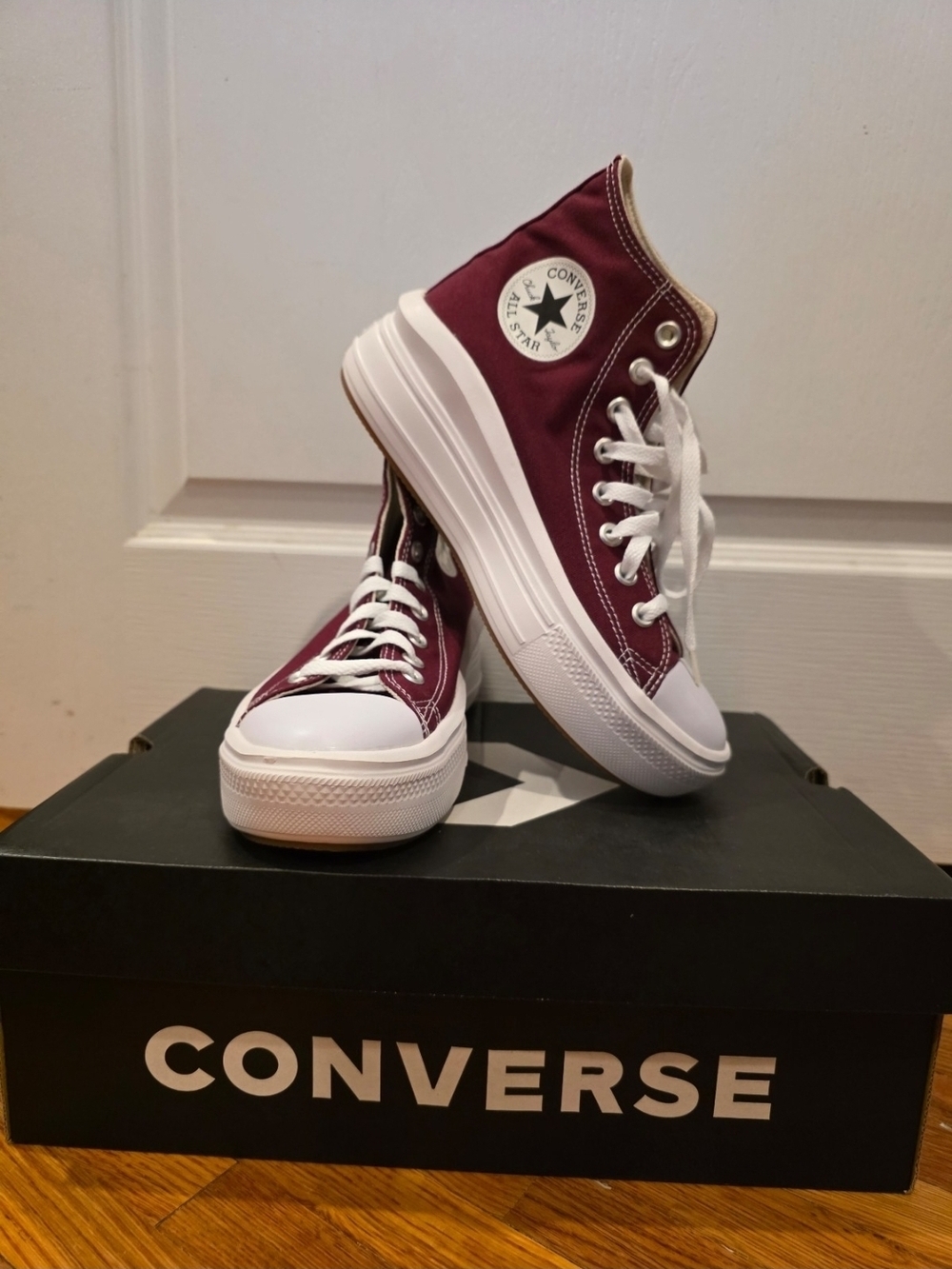 Converse CTAS Move Hi Platform Burgundy Women’s 8.5 NEW